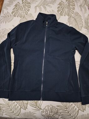 lululemon athletica Men's Dark Navy Full-Zip Lightweight Jacket